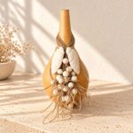 Vaso de Cerâmica com Colar de Sisal e Folhas – Família Gomes