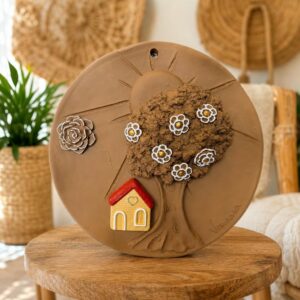 Prato de Árvore com Casa e Flores – Vanessa | Alto do Moura